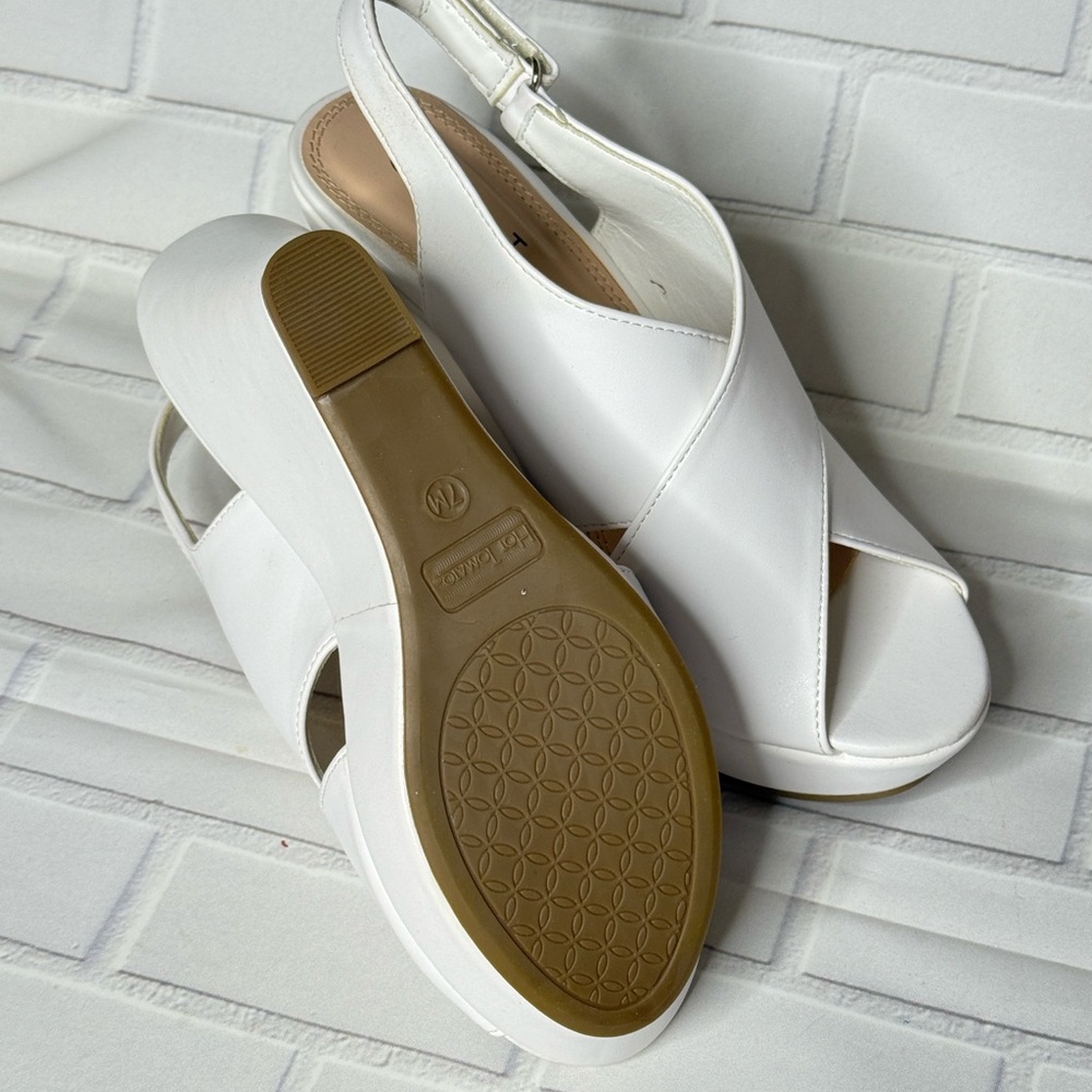 Hot Tomato White Women's Sandals - Picture 8 of 8